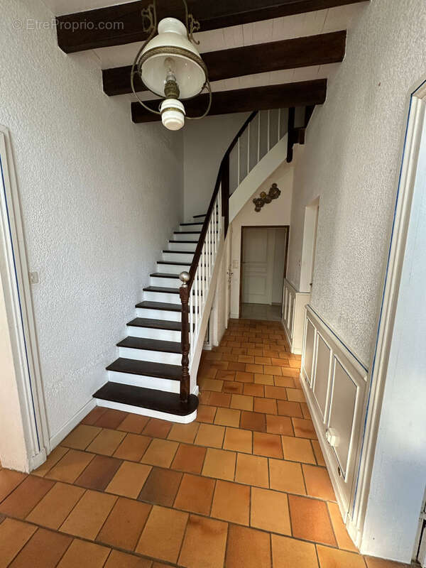 Maison à SAINT-CHRISTOPHE-DE-DOUBLE