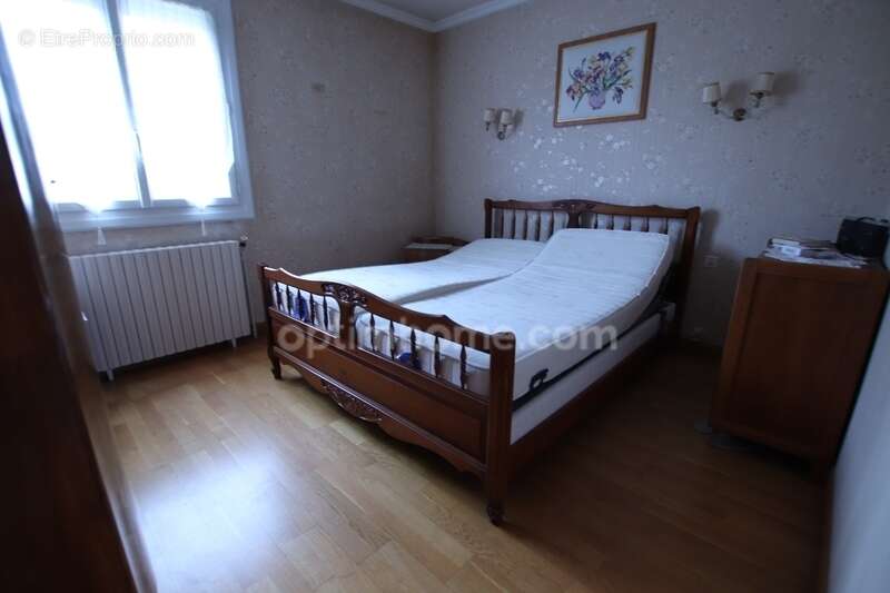 Maison à SAINT-JEAN-DE-LA-RUELLE