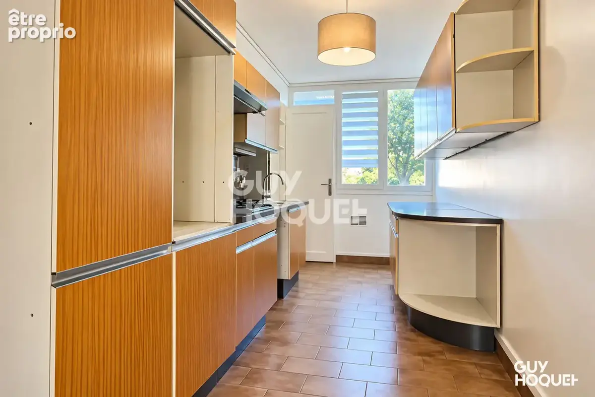 Rare sur le secteur : 6 pièces familial de 105 m² avec loggia - photo 8