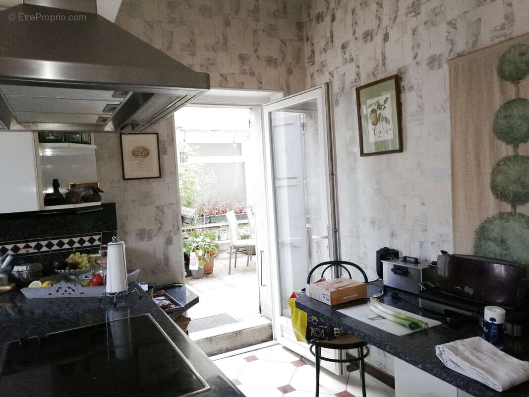 Nevers centre ville appartement T. 7  avec terrasse privative - photo 3