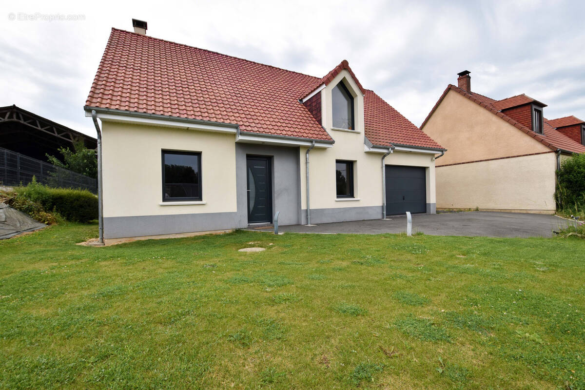 Maison à HANGEST-SUR-SOMME