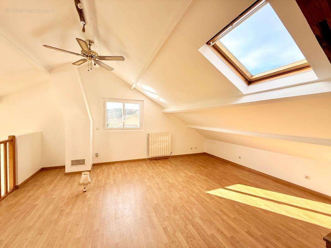 Maison à AUVERS-SUR-OISE