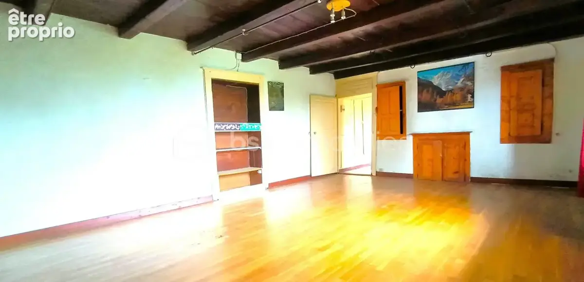 Grande maison de 353m2 et 3200m2 de terrain - photo 3