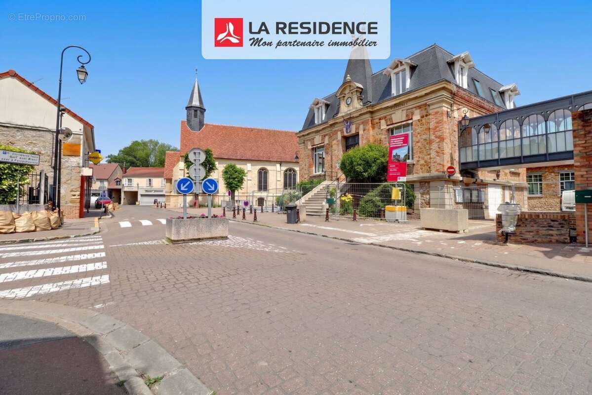 Appartement à MAURECOURT