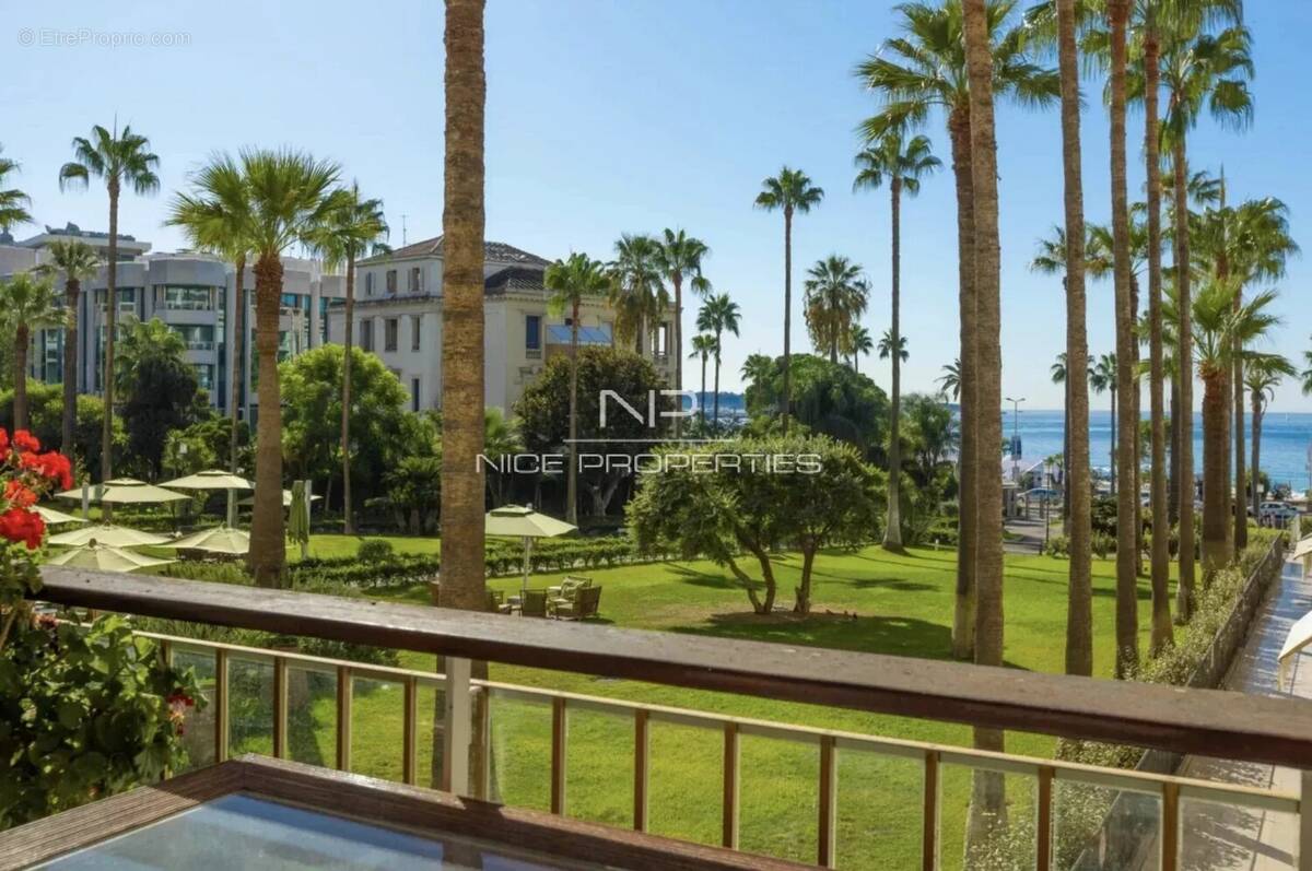 Appartement à CANNES