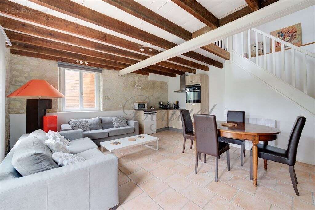 Maison à CRAVANT-LES-COTEAUX