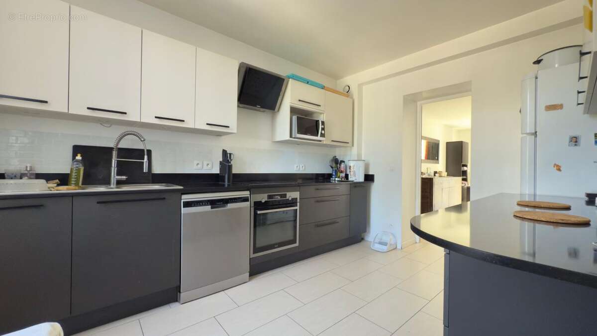 Maison à NEUILLY-SUR-MARNE