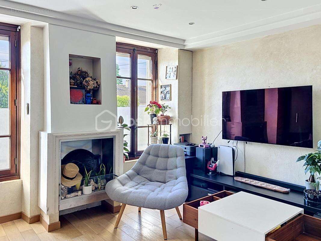 Appartement à CORBEIL-ESSONNES