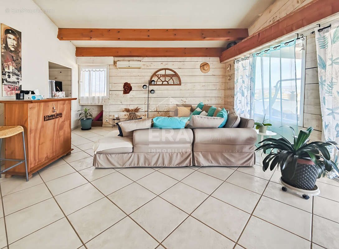 Appartement à CHATEAUNEUF-LES-MARTIGUES