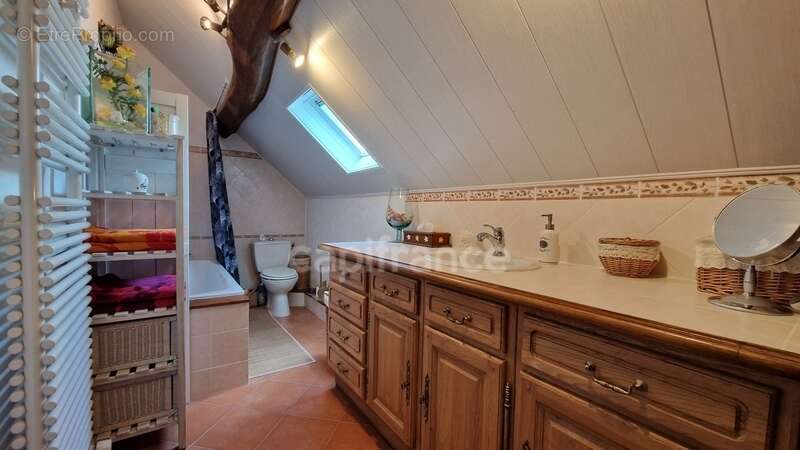 Dpt Essonne (91), à vendre proche de Méréville propriété 8 pièces avec maisonnette, jardin clos, cave et garage - photo 22