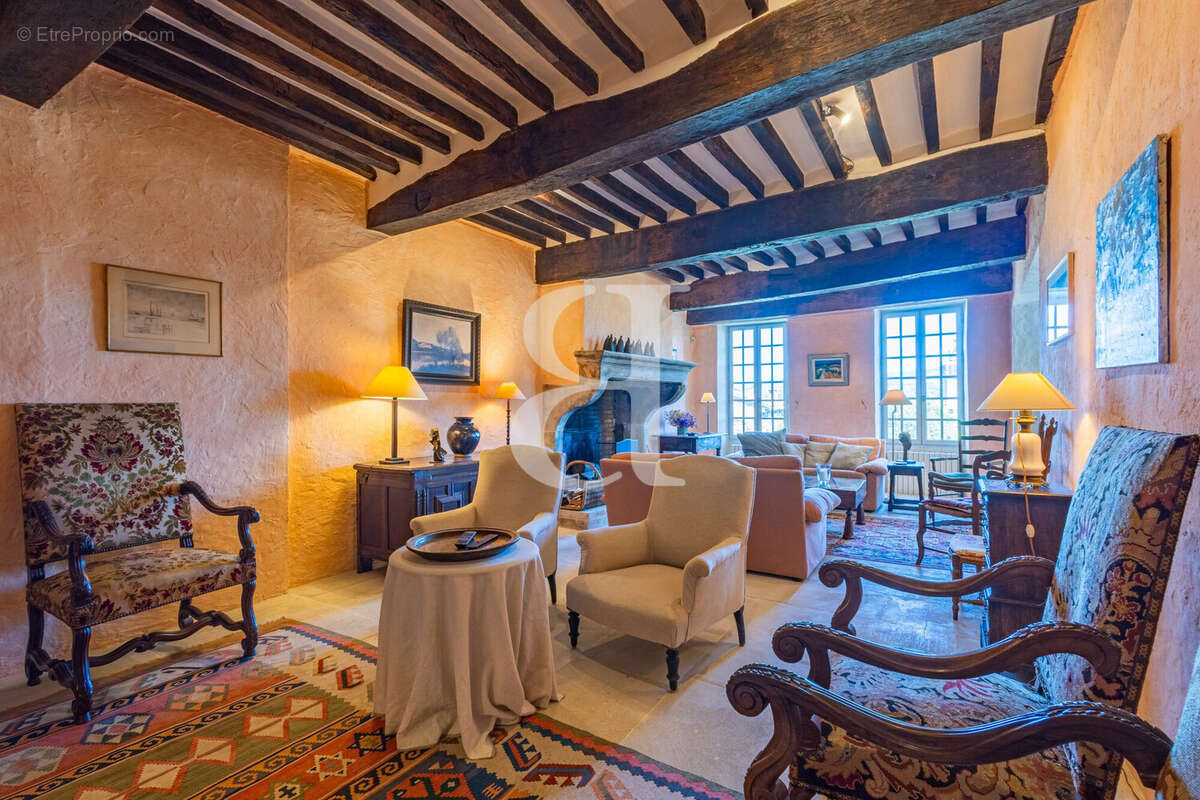Maison 304 m² à Vaison-La-Romaine  - photo 9