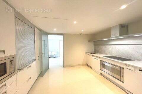 Appartement à EZE