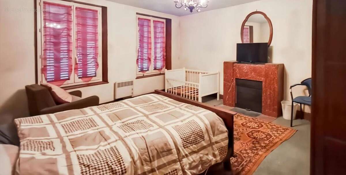 Maison à SARRANCOLIN