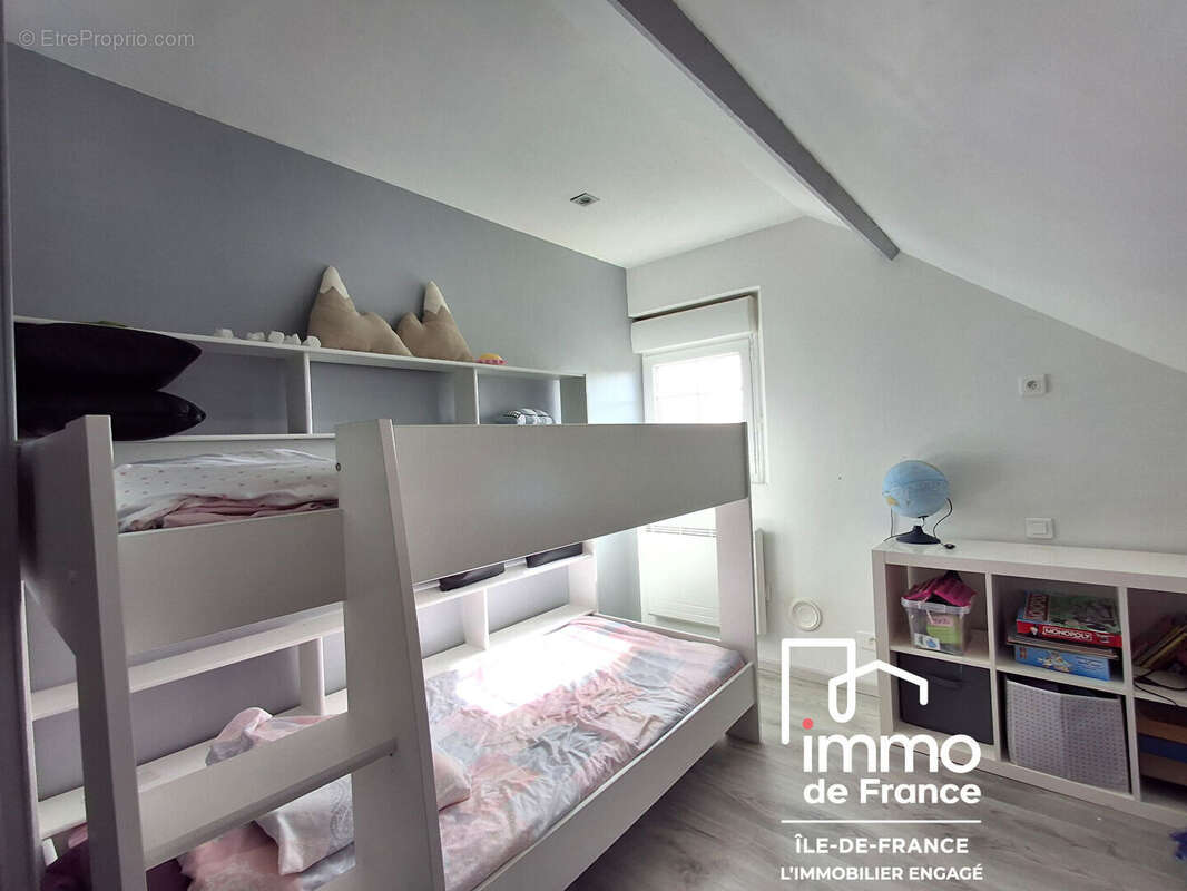 Maison à FRENEUSE