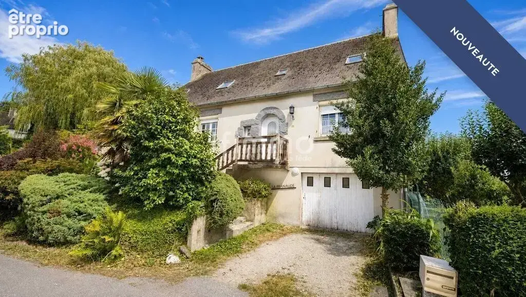 Maison à CAST