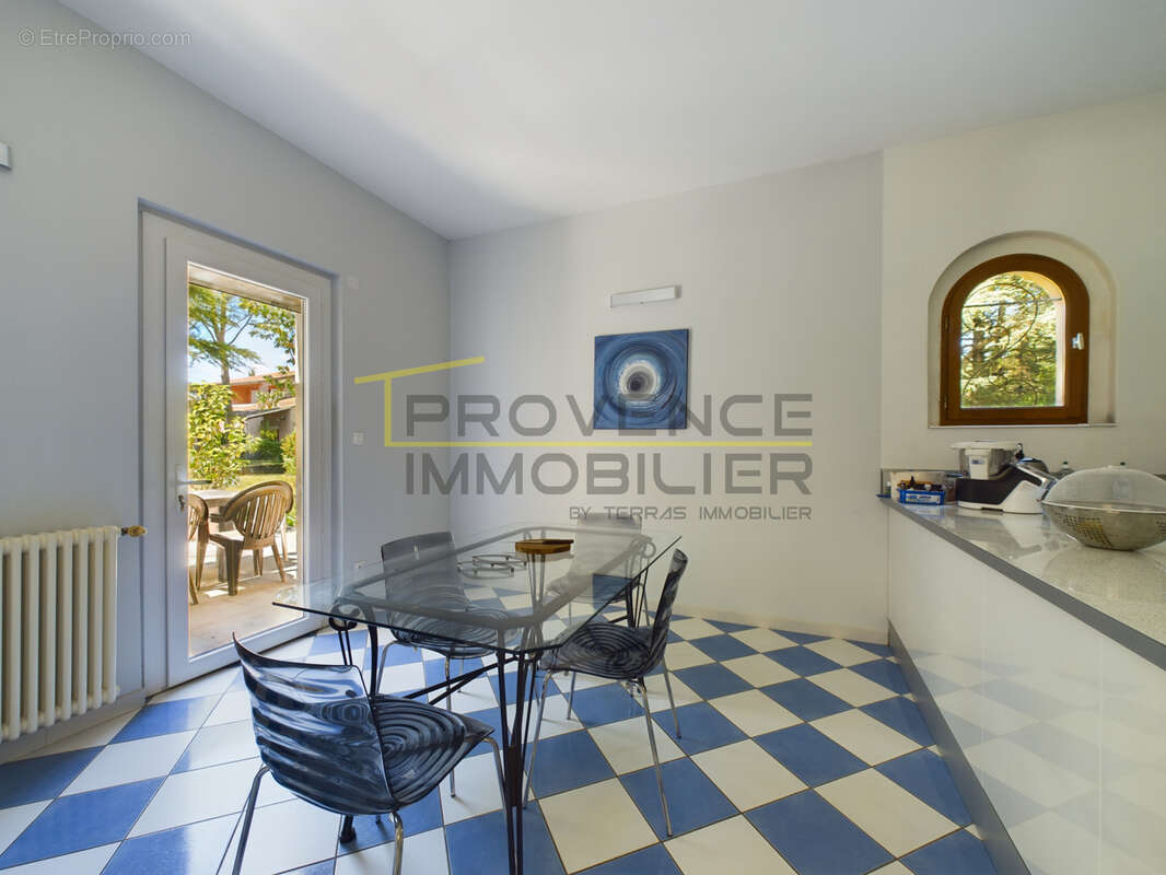 Grande maison avec 7 chambres à vendre à Montélimar - photo 9