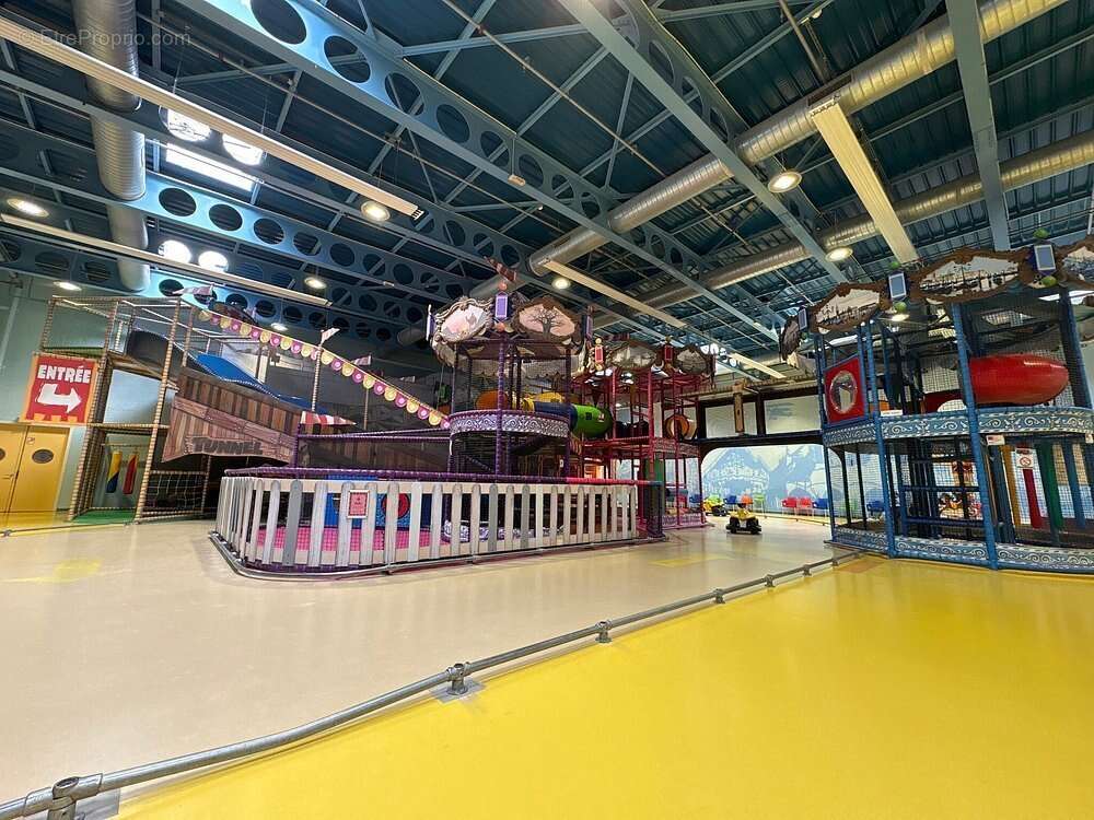 INVESTISSEMENT LOCATIF  CHAMOUILLE  Résidence de tourisme Center Parcs Le Lac d'Ailette - 6.52% de rentabilité - photo 10
