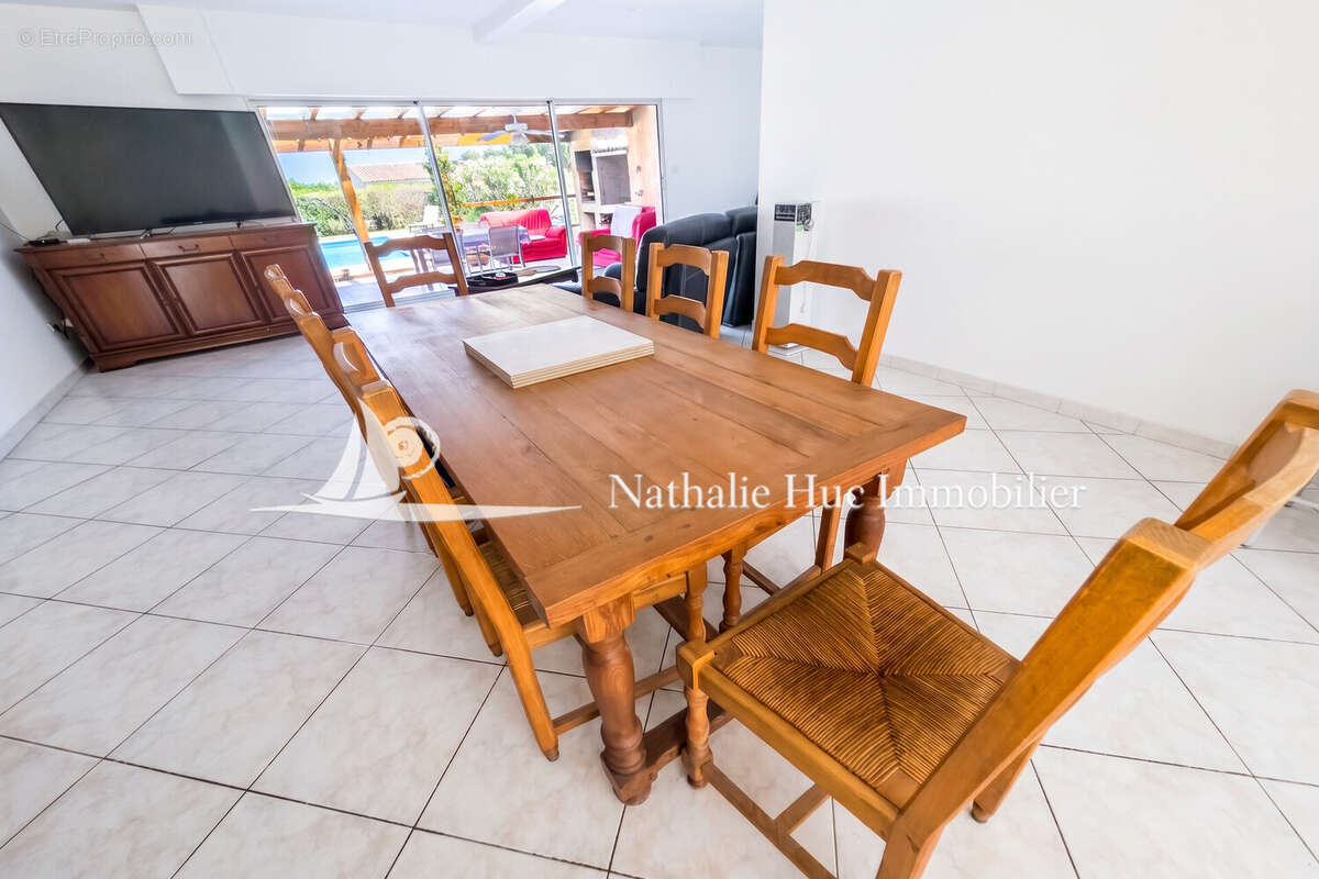 Maison 225 m² à Perpignan  - photo 2