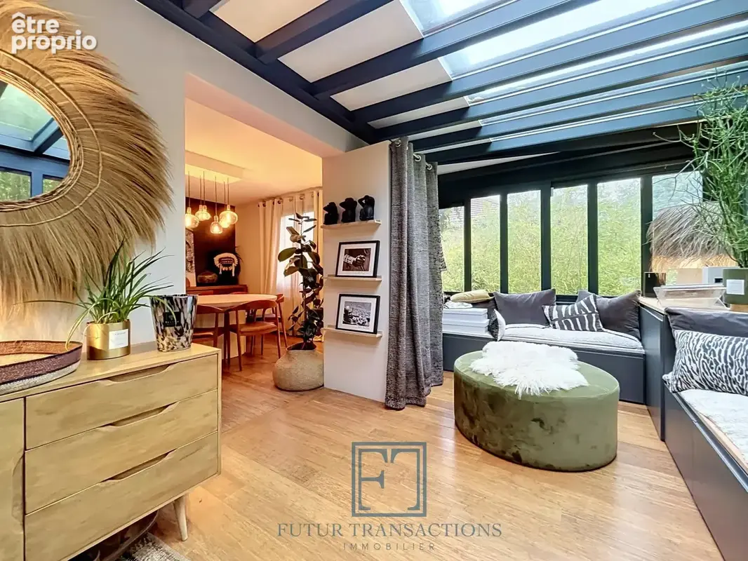 Villa de standing avec piscine - photo 1