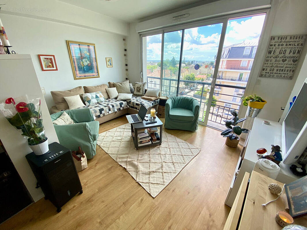 Appartement à SARTROUVILLE