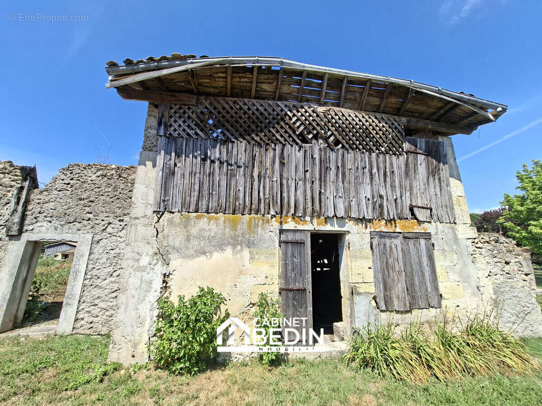Maison 80 m² à Saint-Morillon  - photo 2