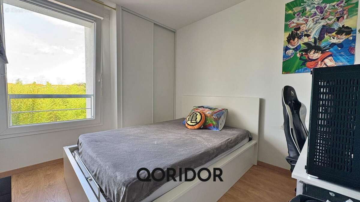 Appartement à MEYZIEU