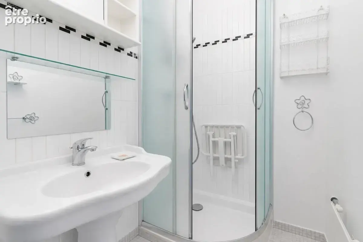 Appartement traversant 78 m² avec box à Argenteuil - photo 7