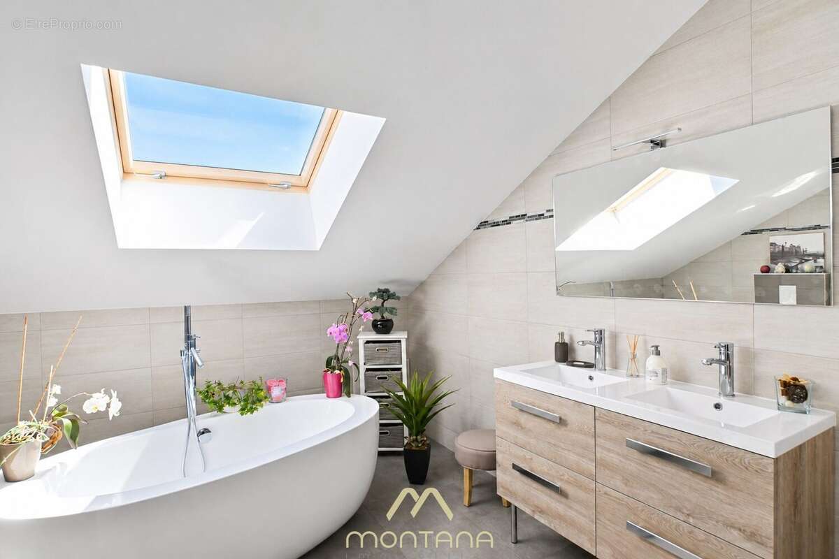 Maison à MACHEREN