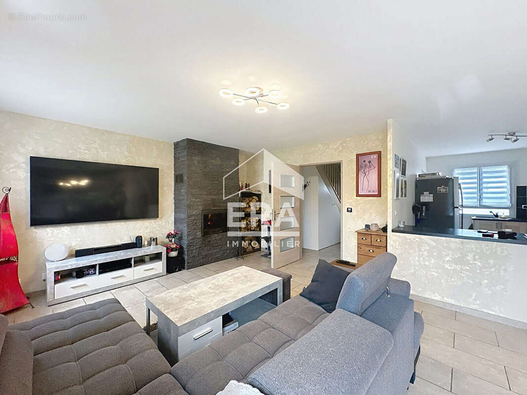 Maison à COURDIMANCHE