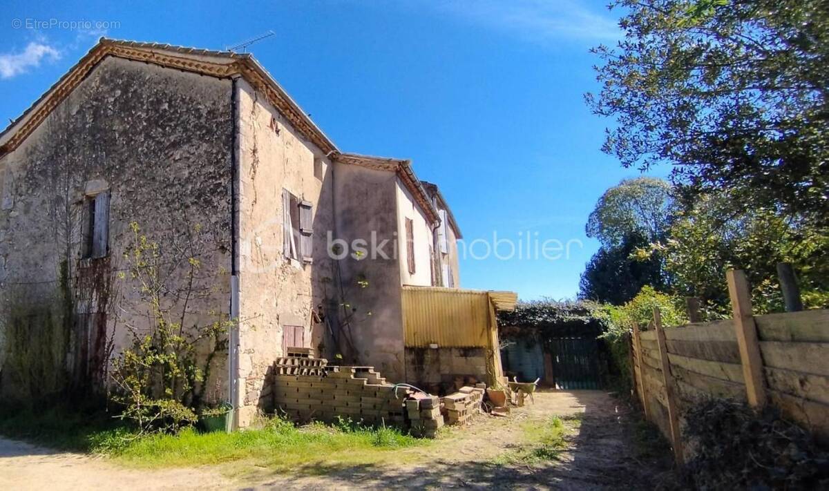 Maison à SAINT-LEGER