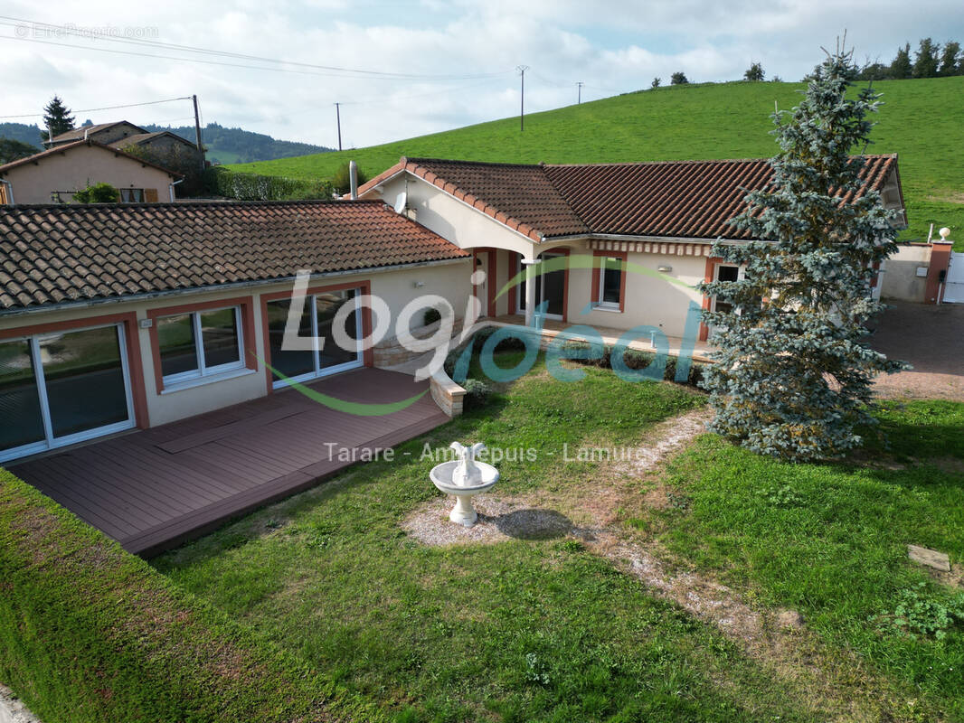 Maison à AMPLEPUIS
