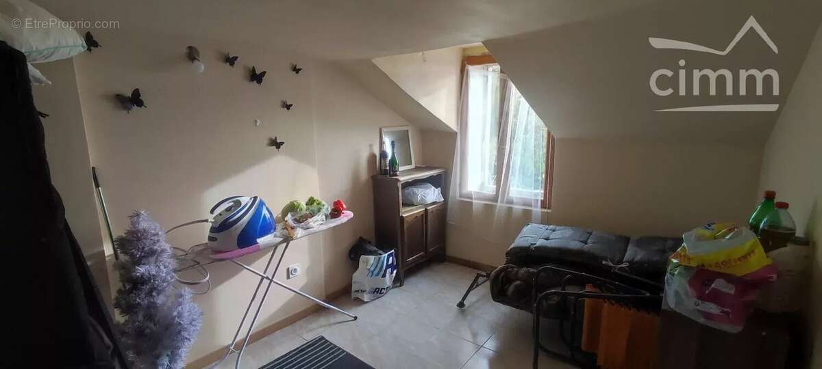 Maison à SAINT-HILAIRE-LA-GRAVELLE