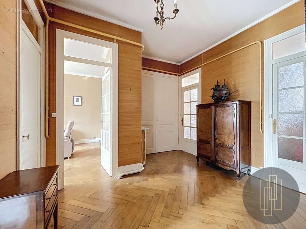 Appartement à LYON-6E