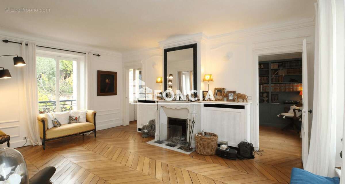 Maison à VERRIERES-LE-BUISSON