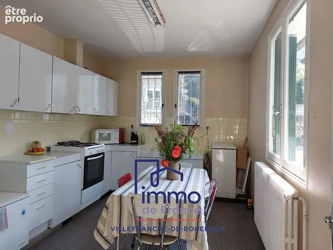 Maison familiale de 127 m² avec 6 chambres et jardin clos - photo 2