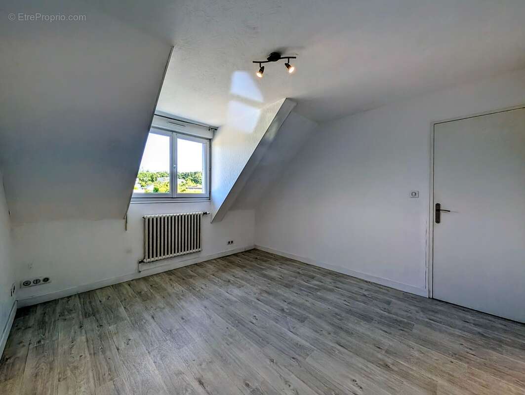 Le Douvez - Maison habitable sans travaux - 3 chambres - sous sol intégral et combles aménagés - GUIPAVAS (29) - photo 11