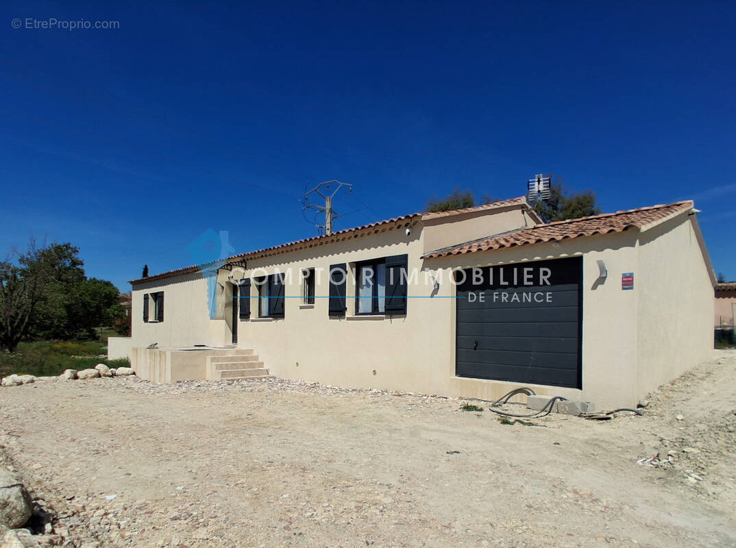 Maison à SAINT-SATURNIN-LES-APT