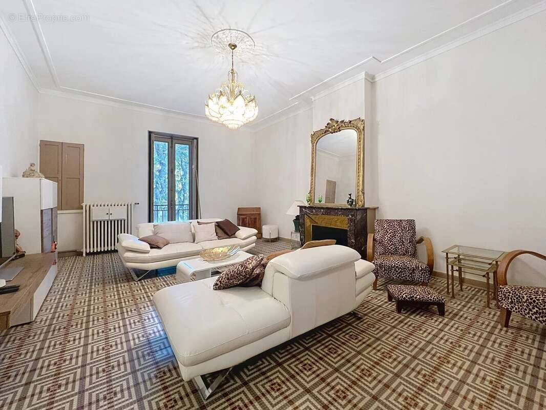 Appartement à NIMES