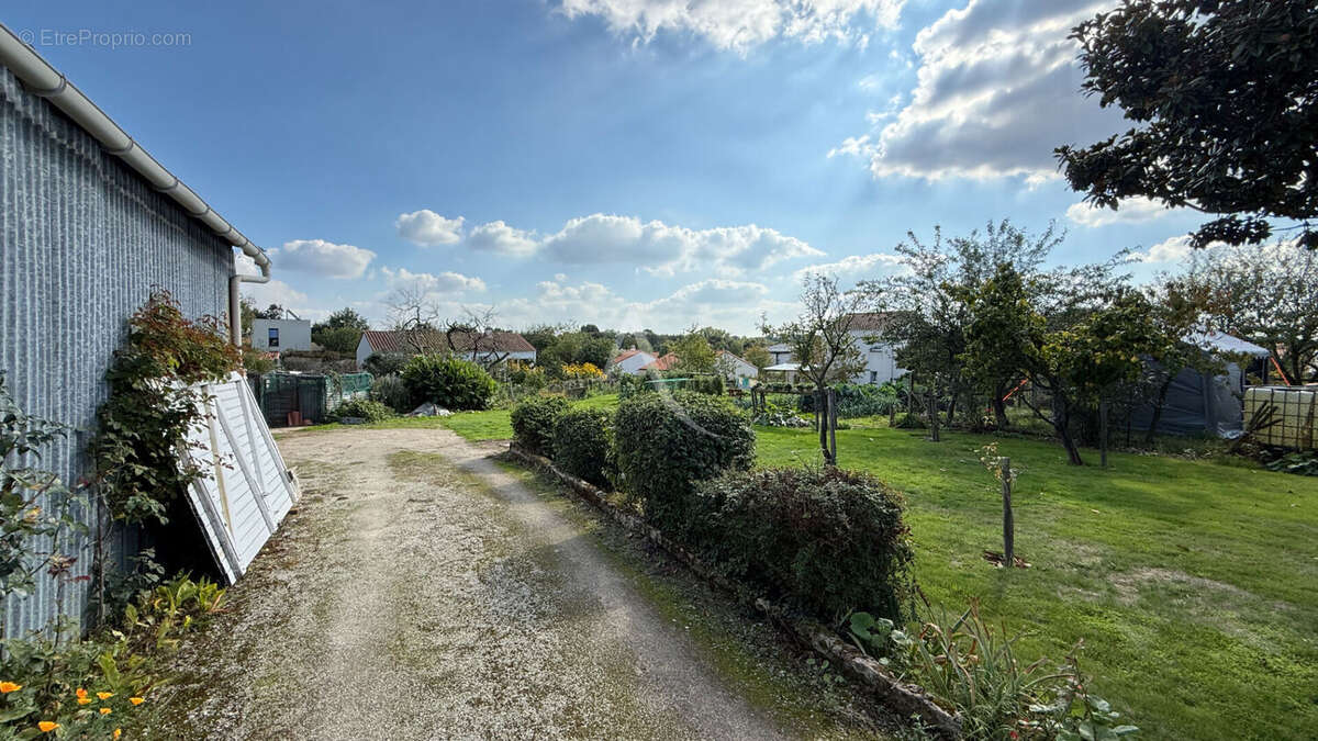 Terrain à LA ROCHE-SUR-YON