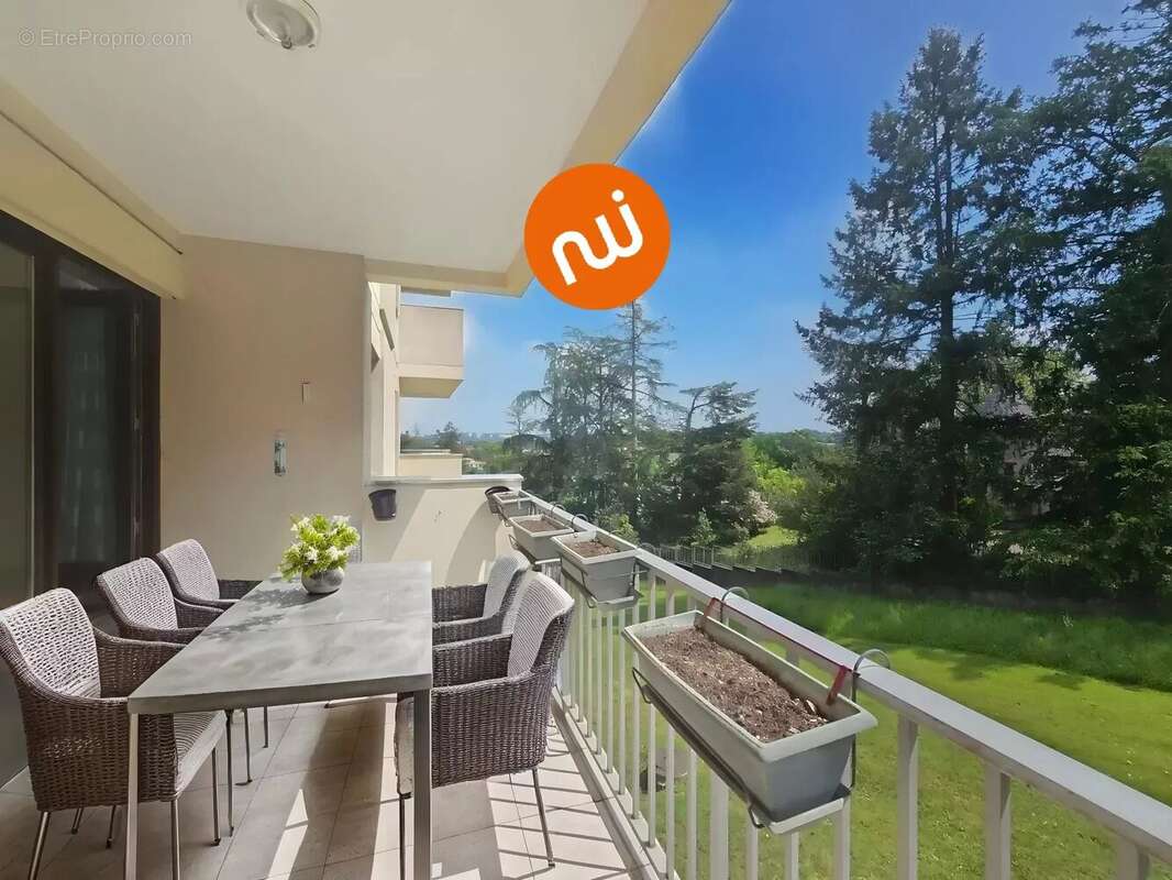 Appartement à CRAPONNE