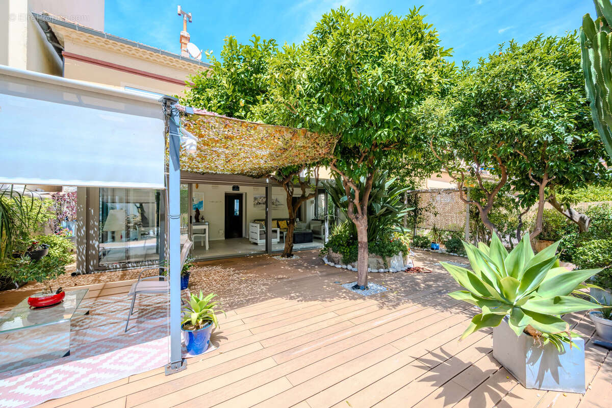 Maison à HYERES