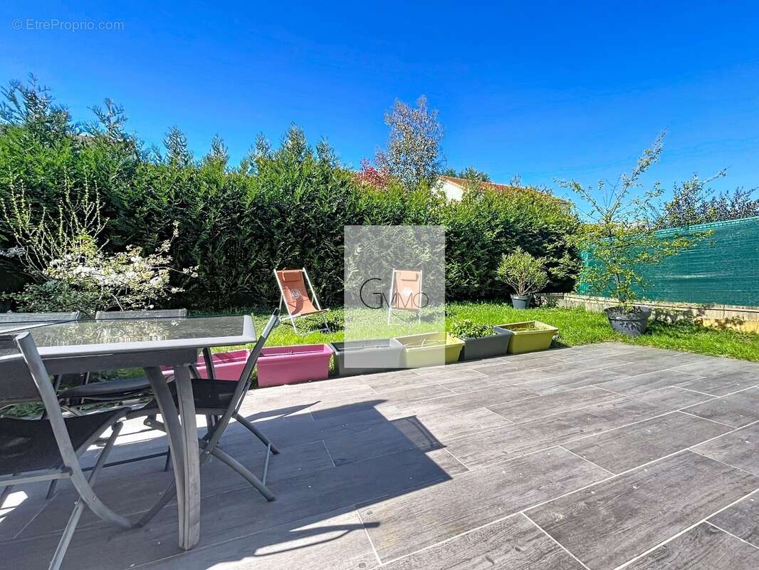 Maison à L'HAY-LES-ROSES