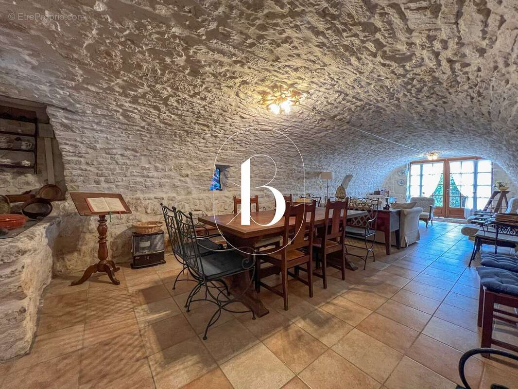 Maison à GOUDARGUES