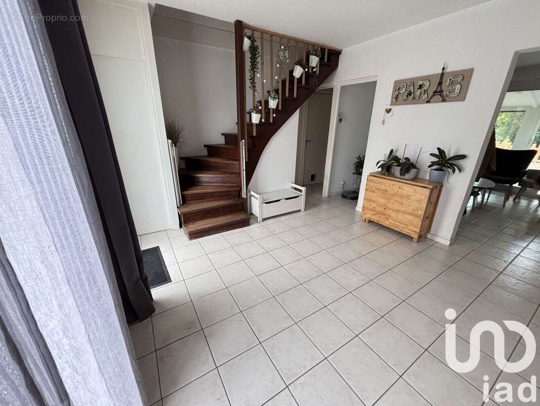 Photo 2 - Maison à LEOGNAN