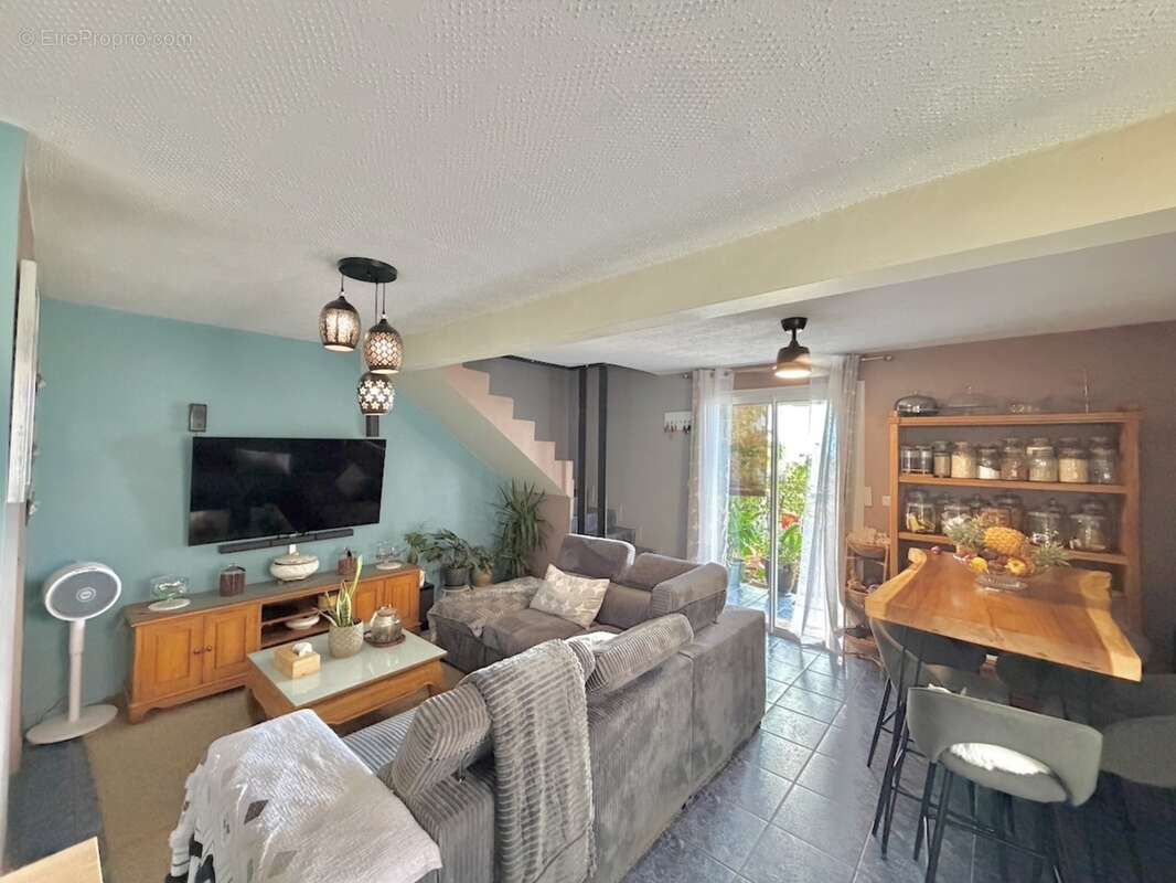 Maison T3 à vendre – La Rivière Saint-Louis (97421) – Duplex avec varangue – Idéal premier achat ou investissement - photo 2