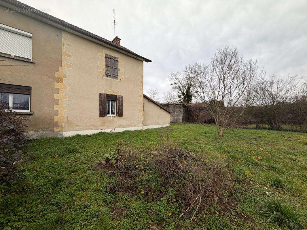 Maison à CHALLUY