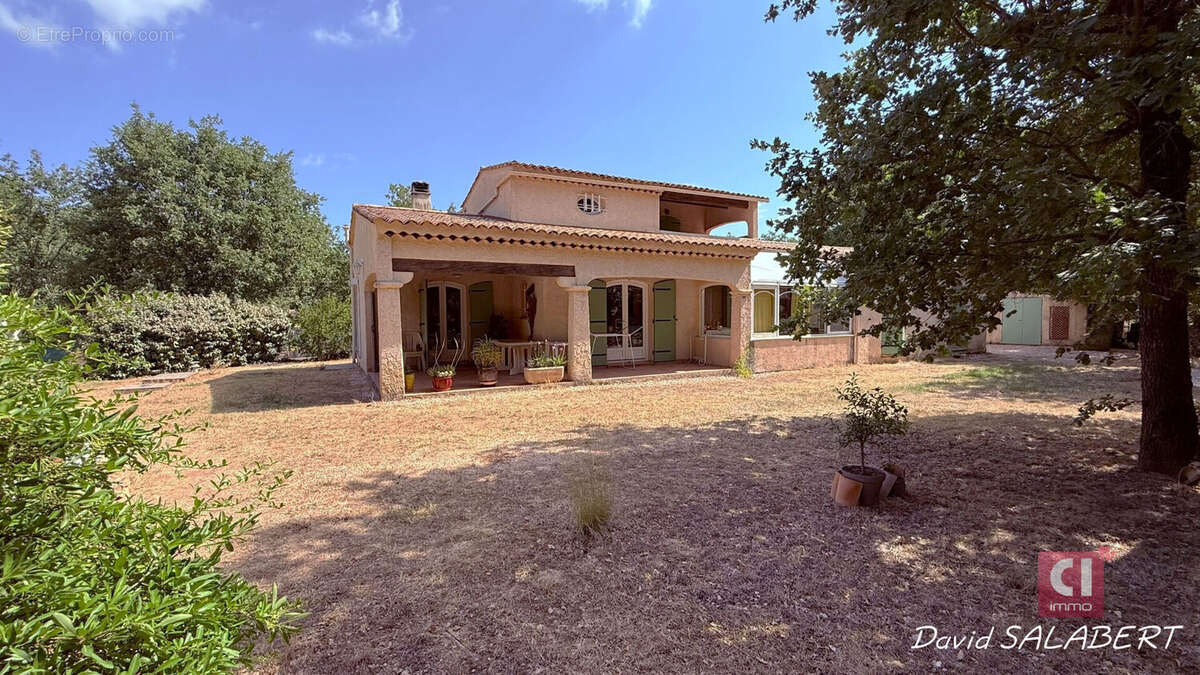 Néoules ? Villa familiale avec piscine sur 2 597 m² de terrain paysager - photo 13