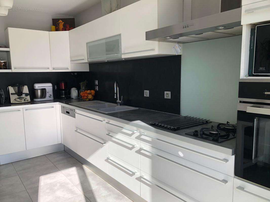  Maison familiale avec piscine – 145 m² – Terrain de 1 600 m² – La Jarrie (17220) - photo 5