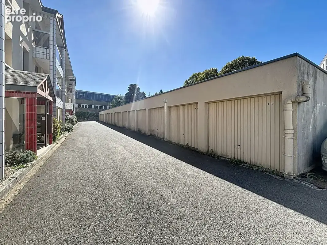 2 pièces - à vendre -  garage - quartier Mermoz/La Courrouze - photo 9