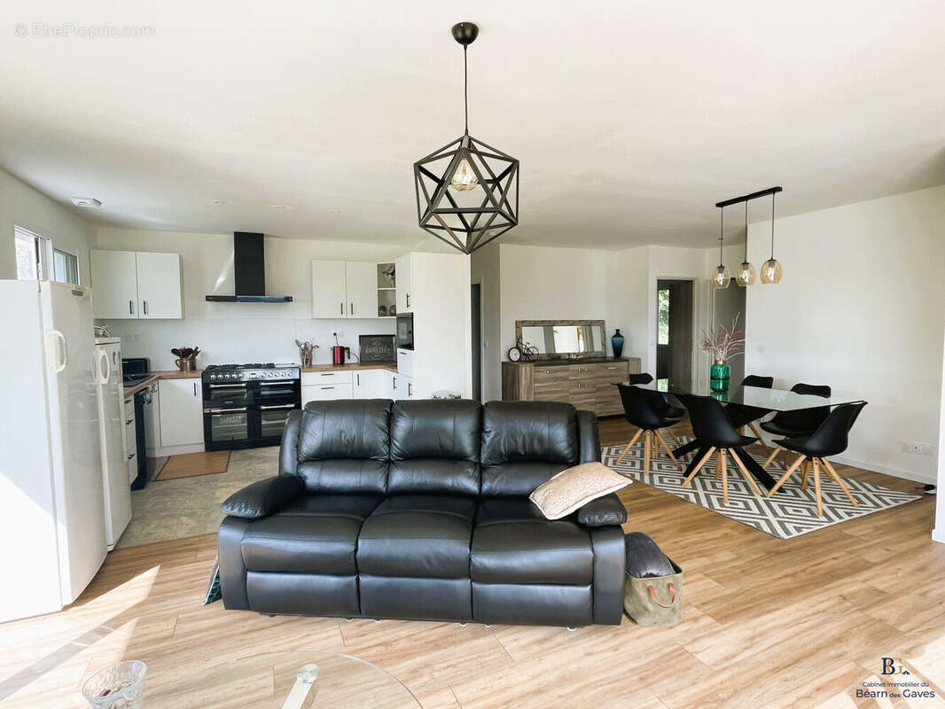 Maison à SAINT-PALAIS